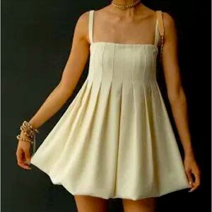 Balloon dress. Sz small. Off-white/apricot. Detachable straps.